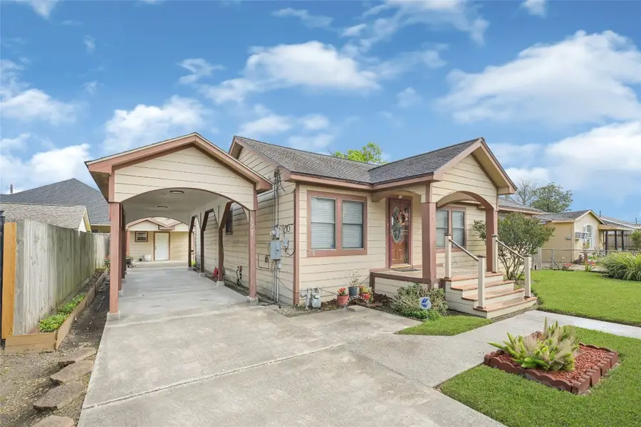 6907 Waxahachie Street, Houston, TX 77020 - #3