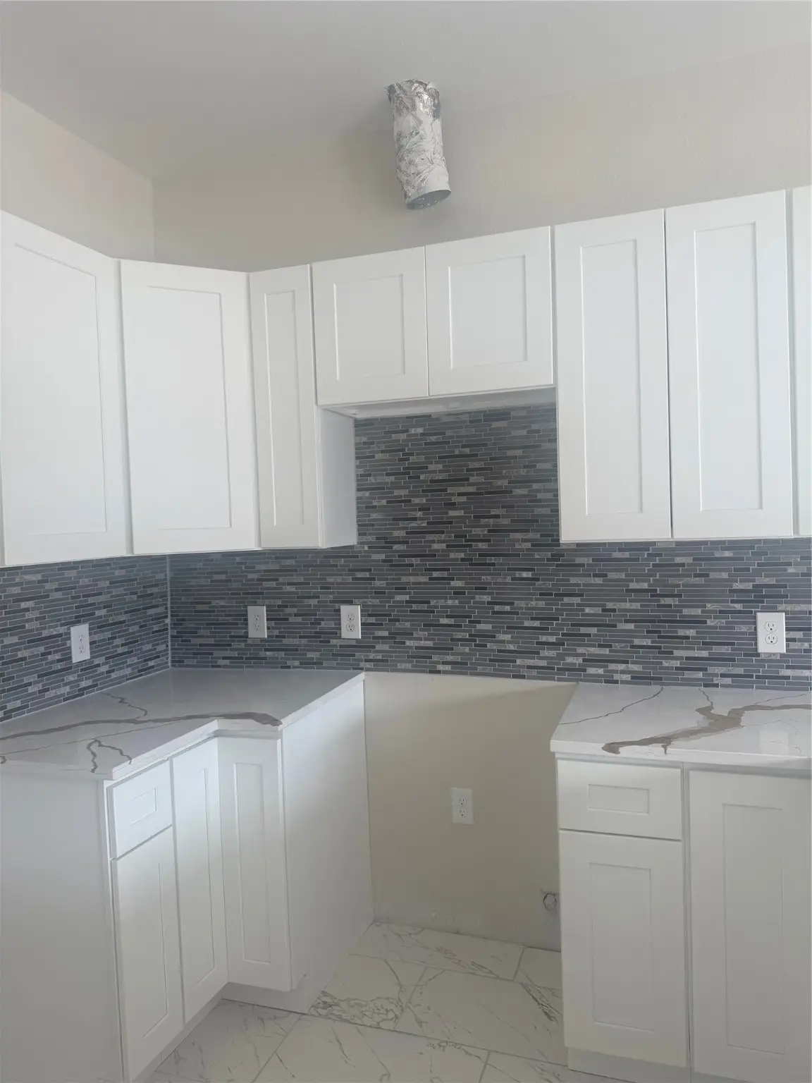 8215 La Porte Road, Houston, TX 77012 - Image #1