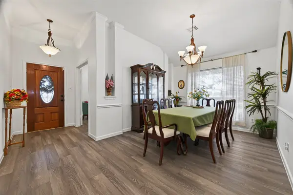 8207 Broken Timber Way, Houston, TX 77095