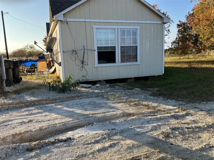 106 Avalon, Palacios, TX 77465 - Image #3