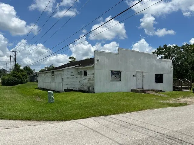 326 N Erskine Street, Angleton, TX 77515 - #1