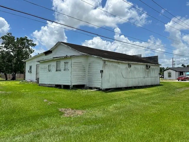 326 N Erskine Street, Angleton, TX 77515 - #3