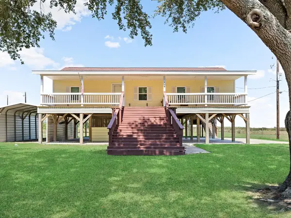 7839 S Gulfway Drive, Sabine Pass, TX 77655