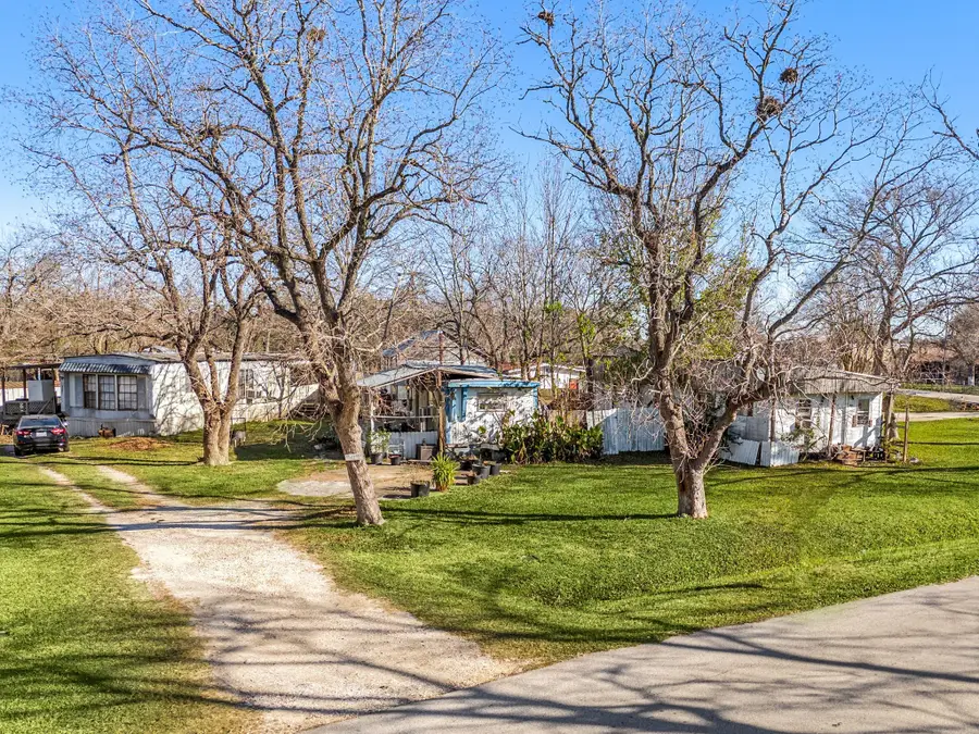 9405 and 9407 Montgomery Lane, La Porte, TX 77571 - Image #2