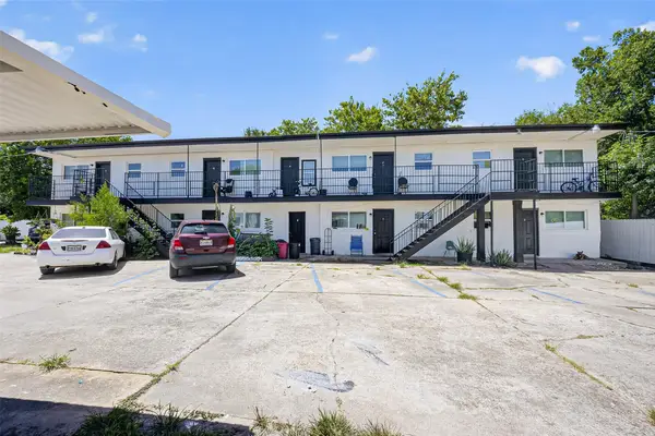 911 Michigan Street #8, Houston, TX 77587