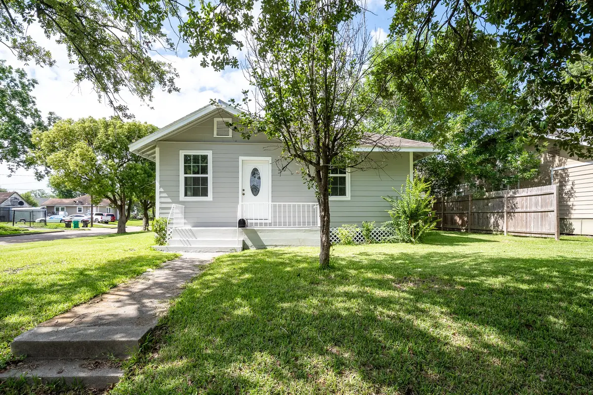 3201 Iowa Street, Baytown, TX 77520 - #1