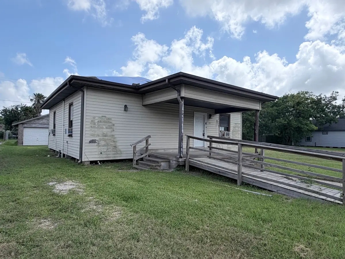 419 W 2nd Street, Freeport, TX 77541 - #1