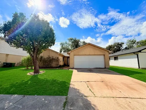 1118 W Belgravia Drive, Pearland, TX 77584