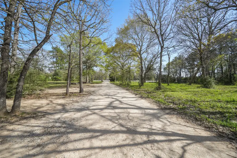 1893 Us Hwy 190 Drive, Huntsville, TX 77340 - #2