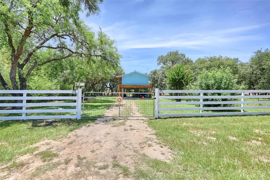 207 Hickory Drive, Sheridan, TX 77475 - #2