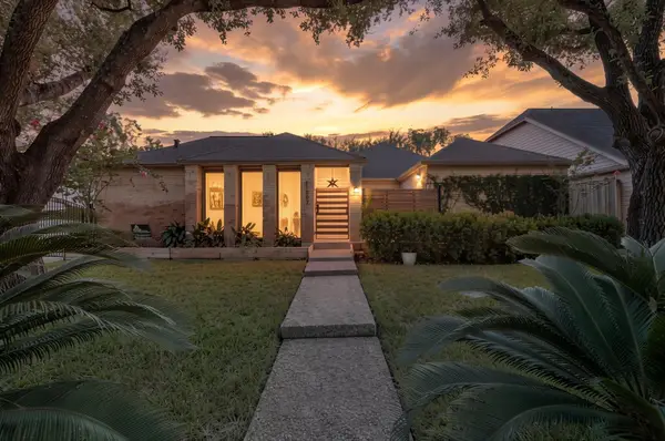 11807 Carriage Hill Drive, Houston, TX 77077