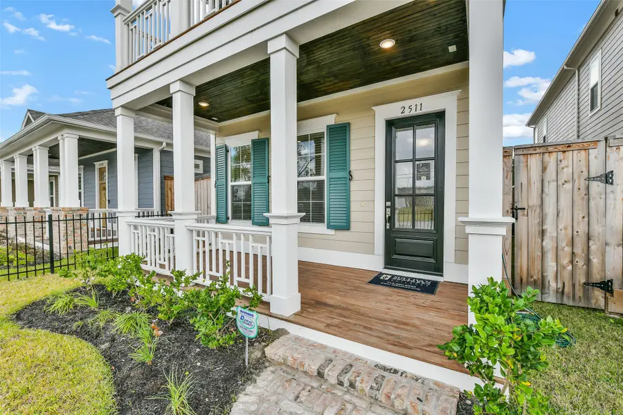 2511 S Houston Avenue, Pearland, TX 77581 - #3