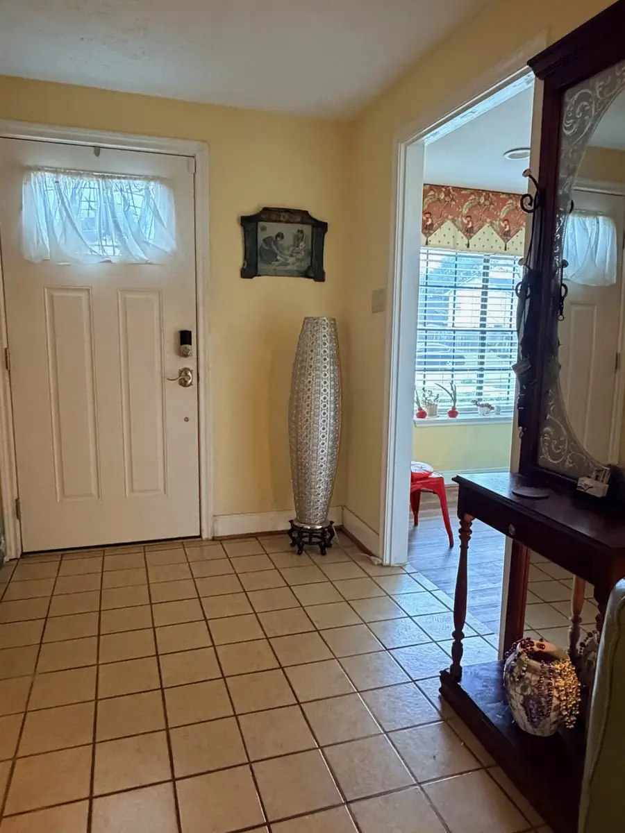 2322 Tomlinson Trail, Houston, TX 77067 - Image #2