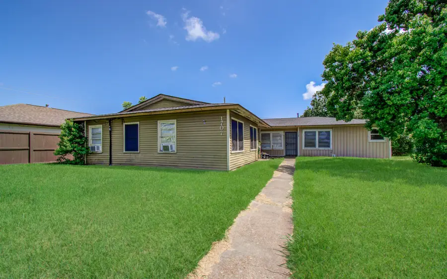 1707 W 7th Street, Freeport, TX 77541 - #3