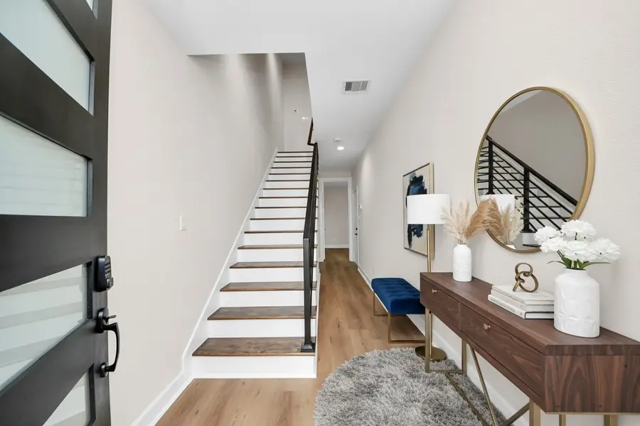 1603 Sylvester Road, Houston, TX 77009 - Image #2