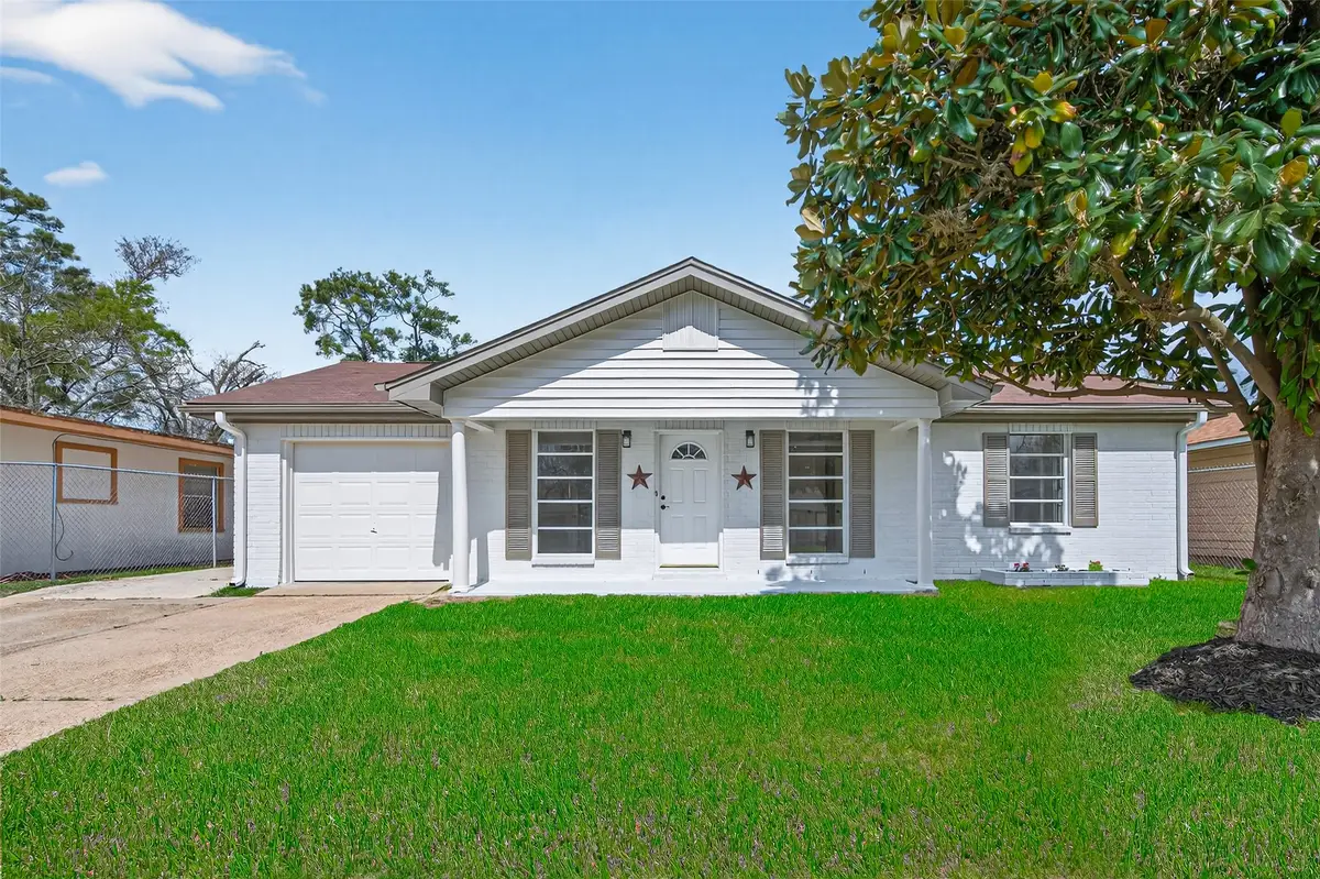 7227 Colton St, Houston, TX 77016 - #1