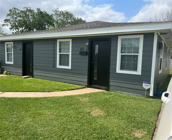 1107 E 40th 1/2 Street, Houston, TX 77022