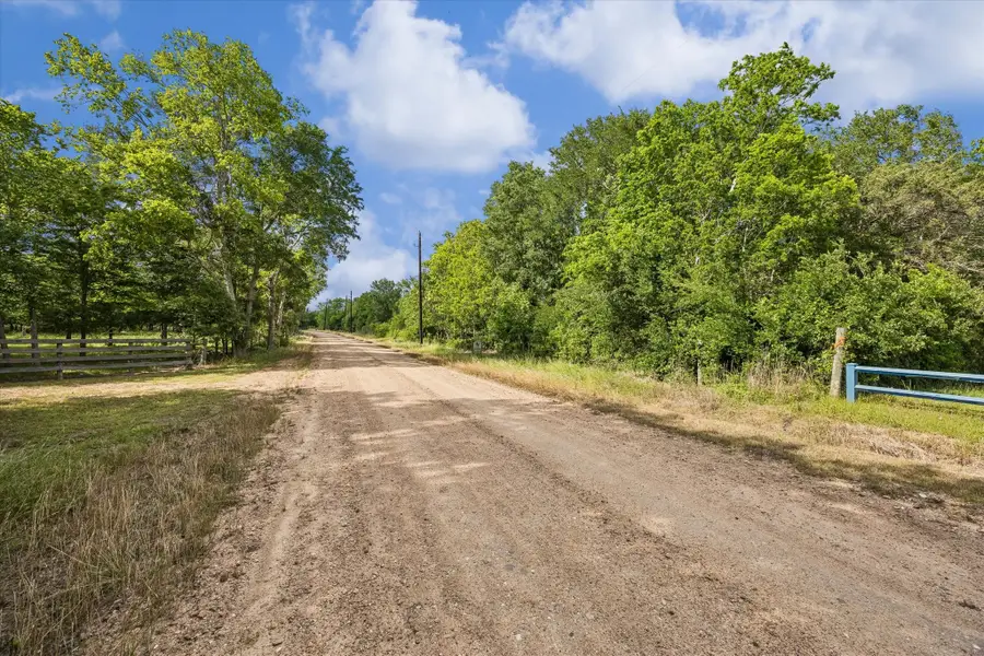 5000 A Brewer Road, Sealy, TX 77474 - #2