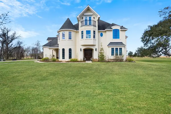 414 Lakeland Circle, Rosharon, TX 77583