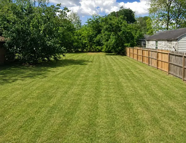 821 Barkley Street, Houston, TX 77022