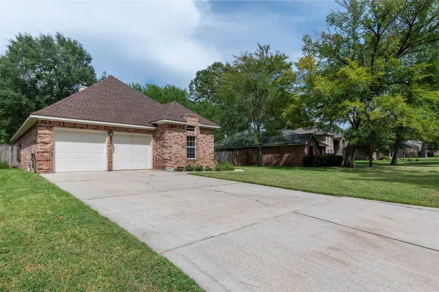 3138 Pine Chase Drive, Montgomery, TX 77356 - #2