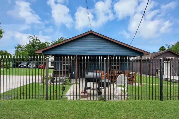 8227 Chadwick Street, Houston, TX 77029
