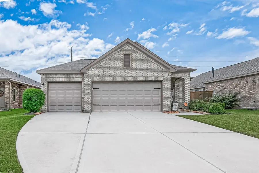 1214 Red Hills Drive, Rosharon, TX 77583 - #3