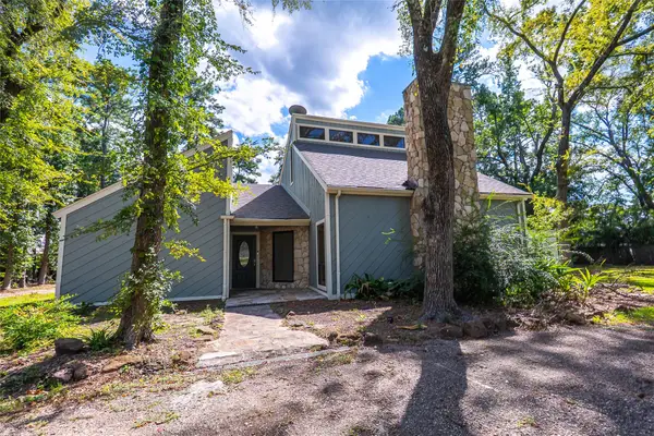 12515 Lazywood Street, Pinehurst, TX 77362