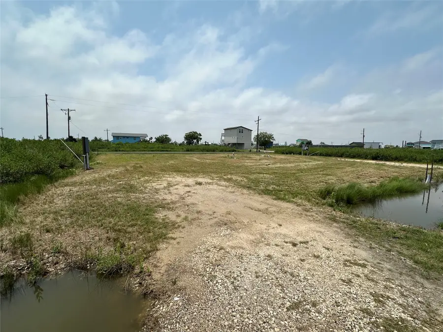 1215 W Canal, Crystal Beach, TX 77650 - Image #2