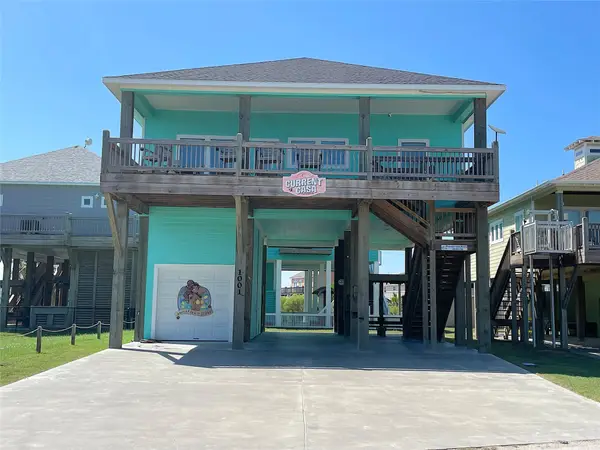 1001 S Stingaree Drive, Crystal Beach, TX 77650