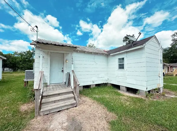 503 N 5th Street, Alvin, TX 77511