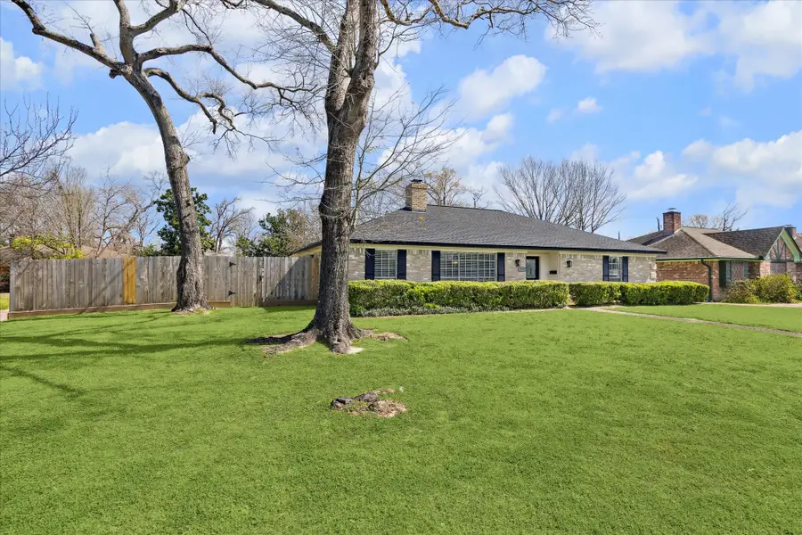 4530 T C Jester Boulevard, Houston, TX 77018 - Image #2