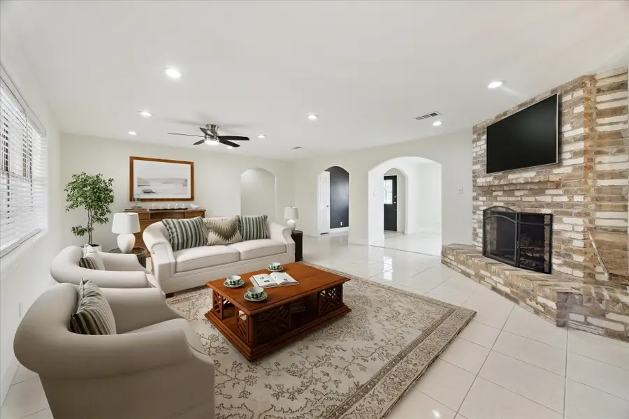 4530 T C Jester Boulevard, Houston, TX 77018 - Image #3