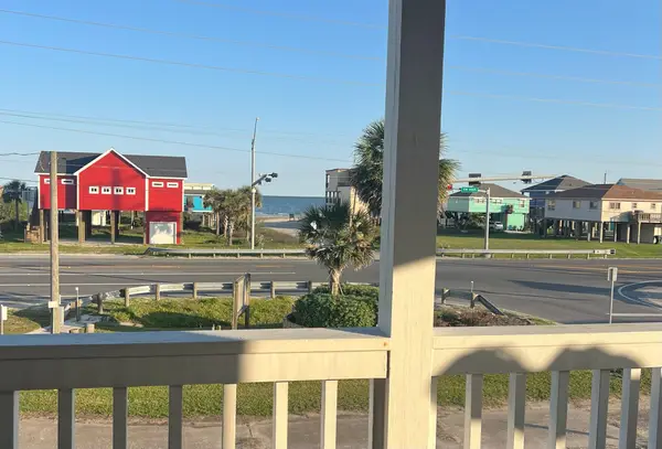 4235 San Jacinto Drive, Galveston, TX 77554
