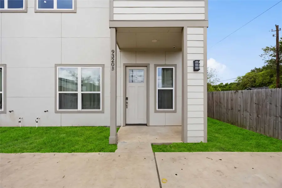 9320 Coffee Street #A-B, Houston, TX 77033 - #3