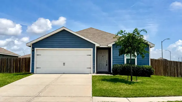 8402 Dusty Ridge Road, Baytown, TX 77523