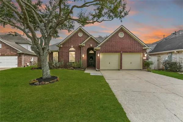 1705 Hidden Brook Lane, League City, TX 77573
