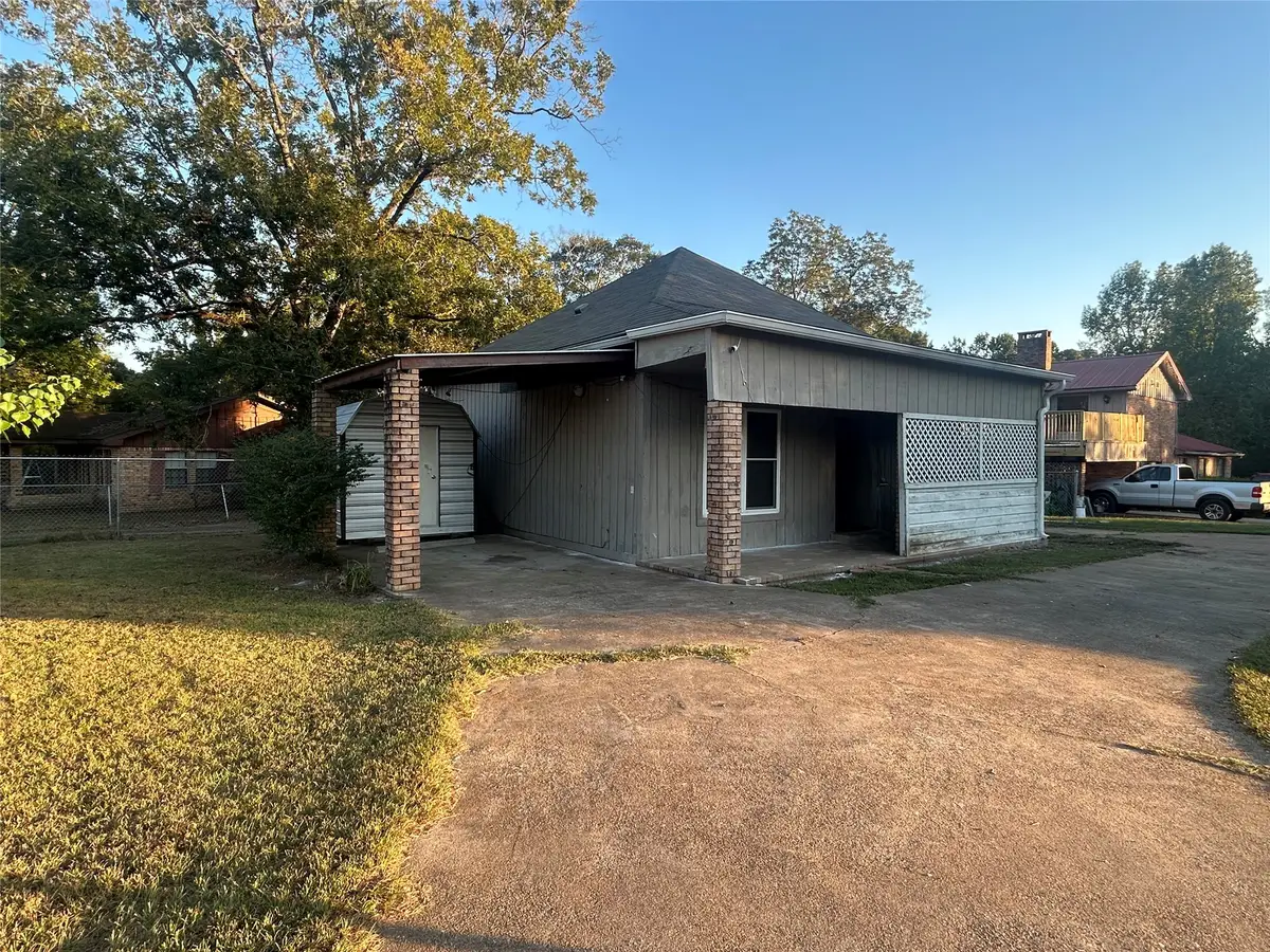 511 Thomas St, Center, TX 75935 - #1