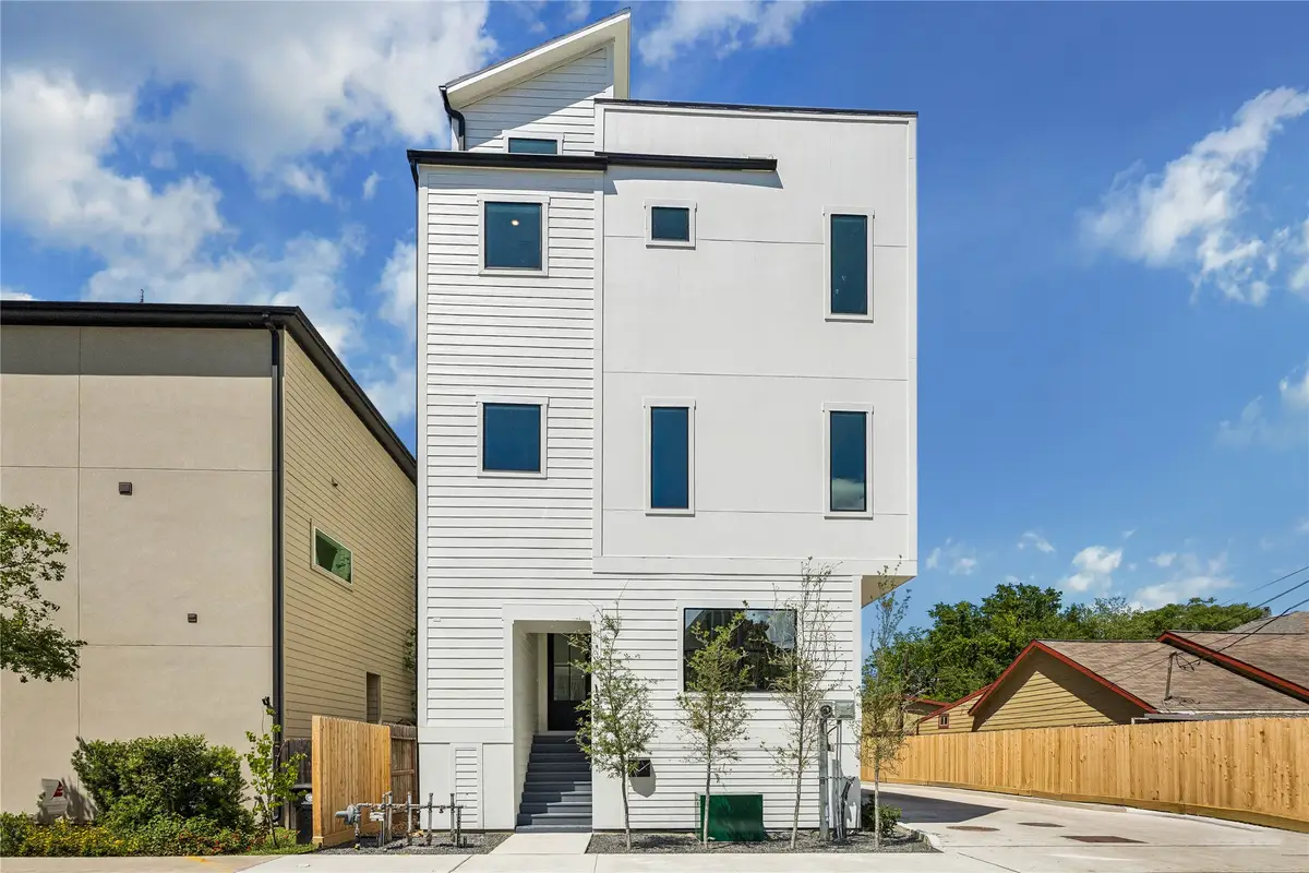 1329 W 22nd Street, Houston, TX 77008 - #1