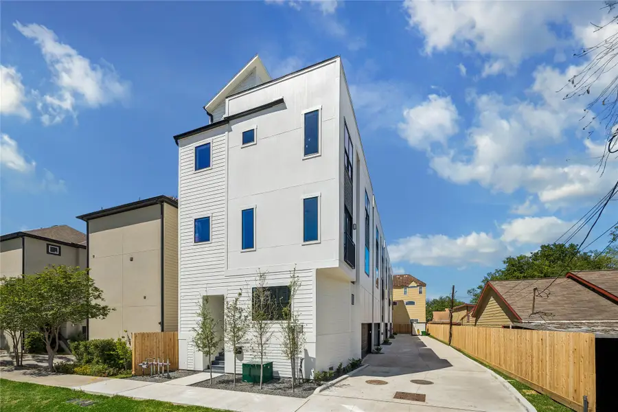 1329 W 22nd Street, Houston, TX 77008 - #2