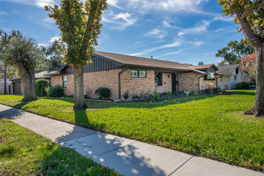 6603 Kury Lane, Houston, TX 77008 - Image #2