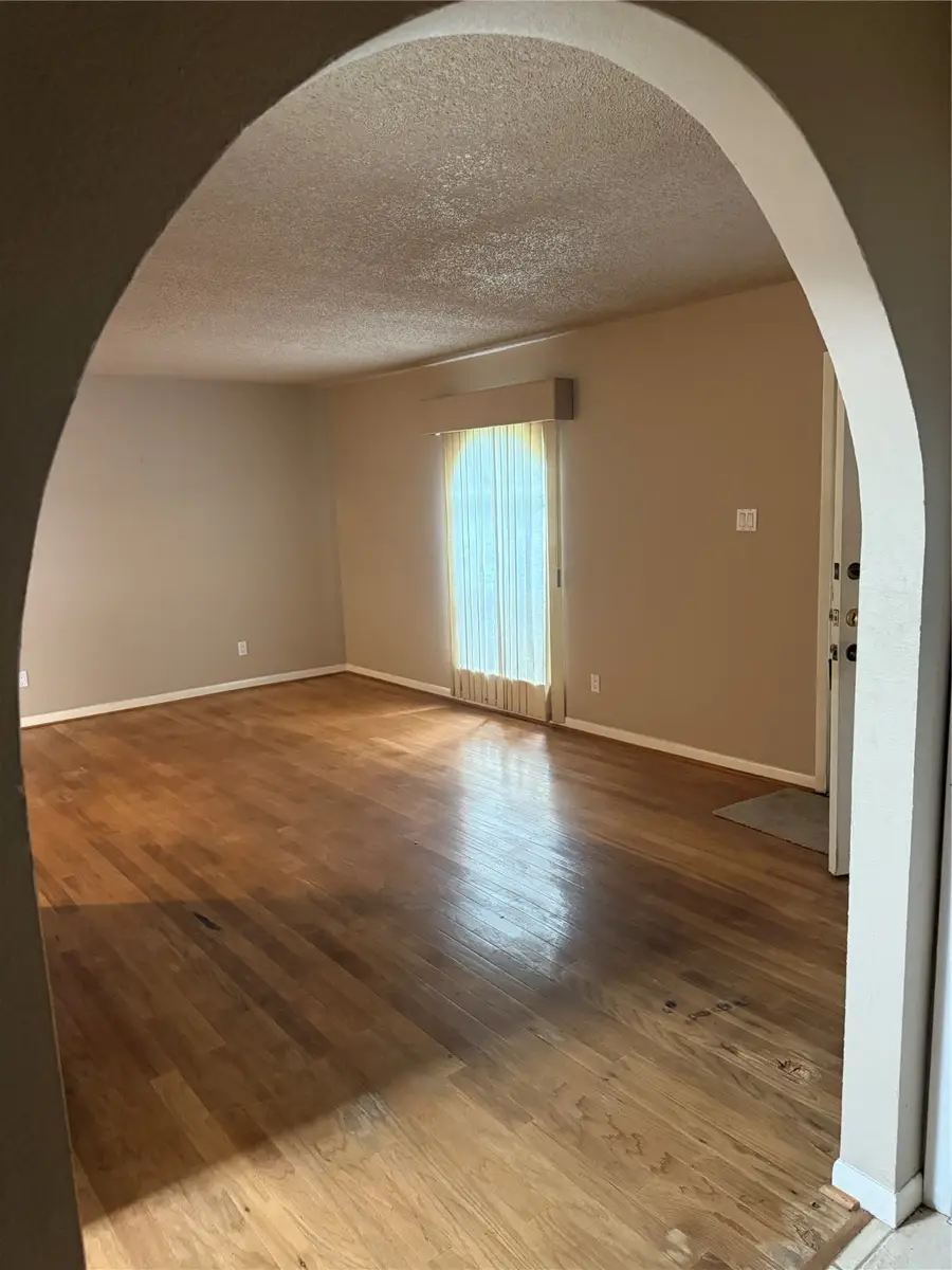 18303 Anne Drive, Webster, TX 77058 - Image #3