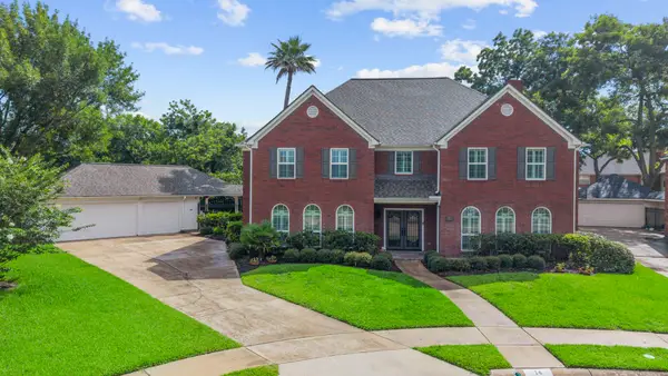 14 Wickham Court, Sugar Land, TX 77479