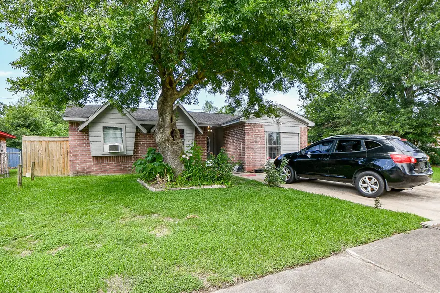 4911 E Ridge Creek Drive, Houston, TX 77053 - Image #2