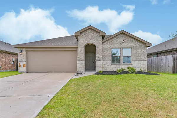 3930 Hawaiian Court, Baytown, TX 77521