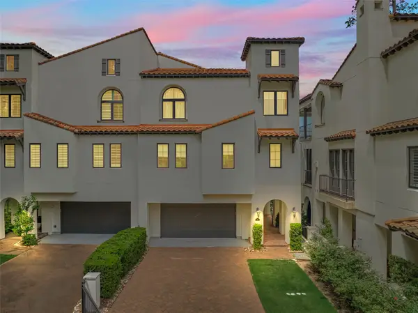54 Secluded Trail, The Woodlands, TX 77380