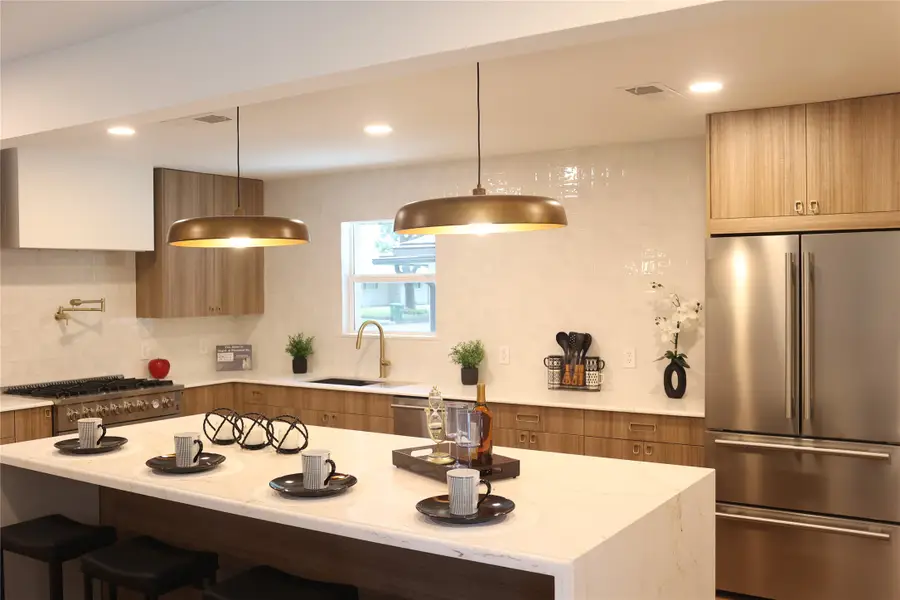 6214 Yarwell Drive, Houston, TX 77096 - Image #2