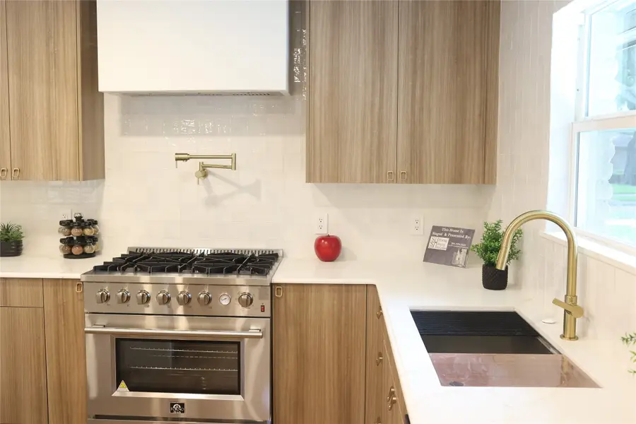 6214 Yarwell Drive, Houston, TX 77096 - Image #3