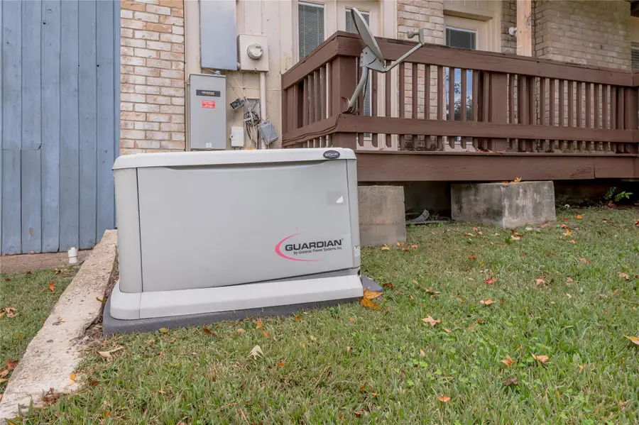 658 Cherry Hills, Huntsville, TX 77340 - Image #3