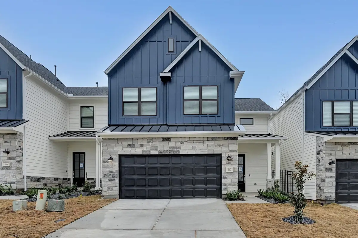 352 Summer Place Drive, Montgomery, TX 77356 - Image #1